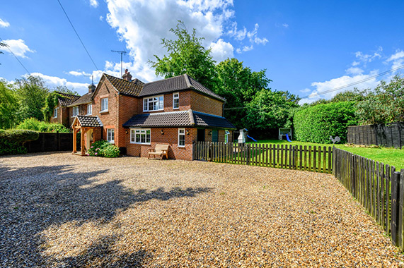 Pine Tree Cottage, Cane End - SOLD for £900,000