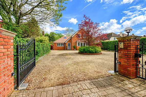 Chalkhouse Green Road, Kidmore End - SOLD for £1,190,000