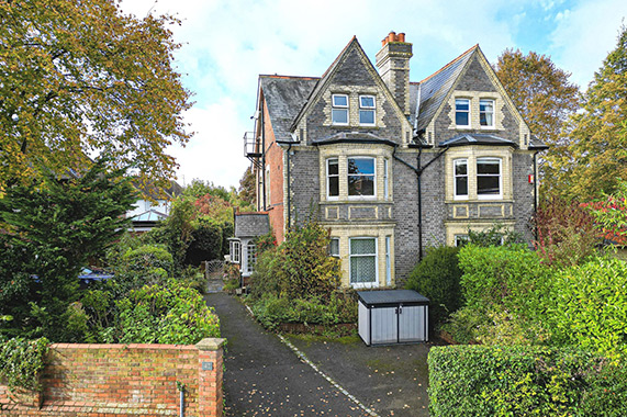 Kidmore Road, Caversham Heights - SOLD for £740,000